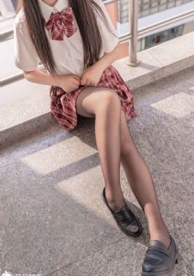和三个婕子做受hd